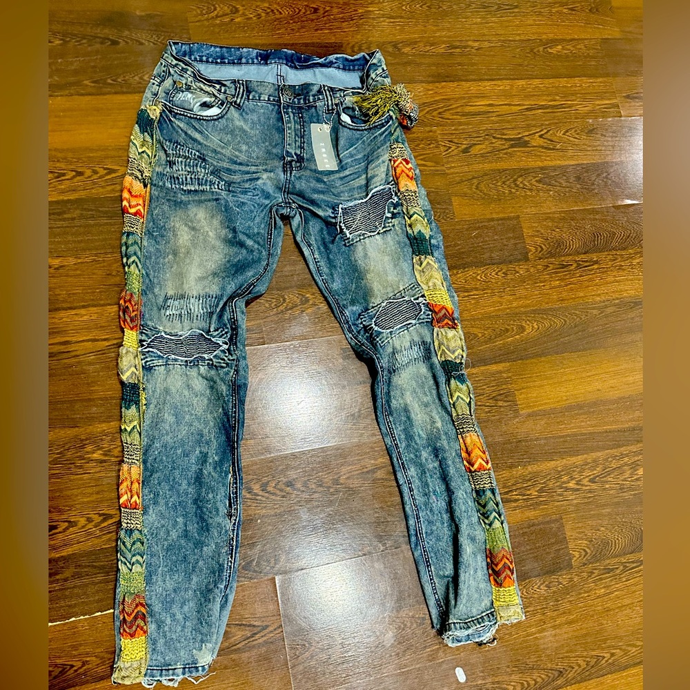 Crafted for the discerning individual, these pants blend style and comfort